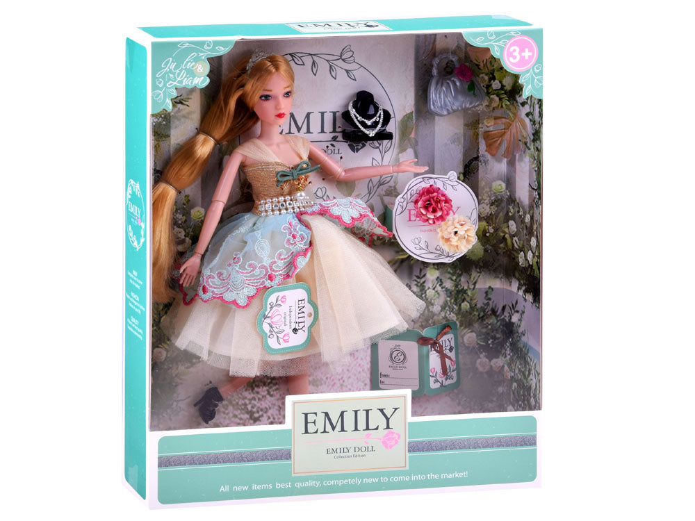 Emily Doll Lelle kleitā ar rokassomiņu