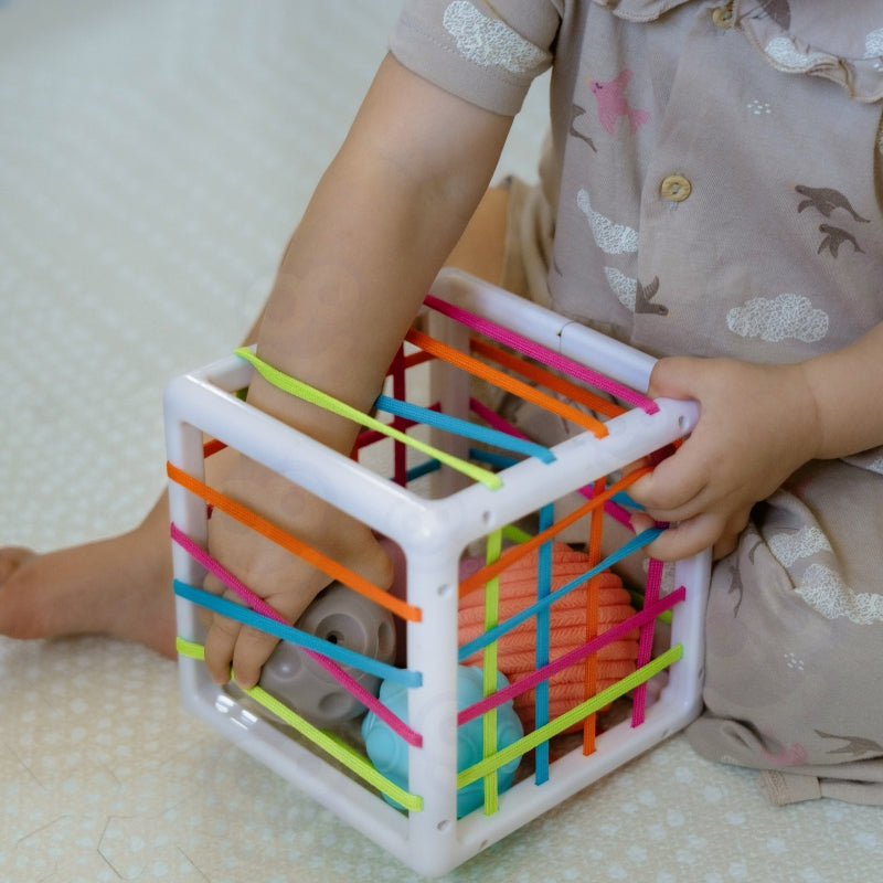 Sensorais kubs ar bumbām