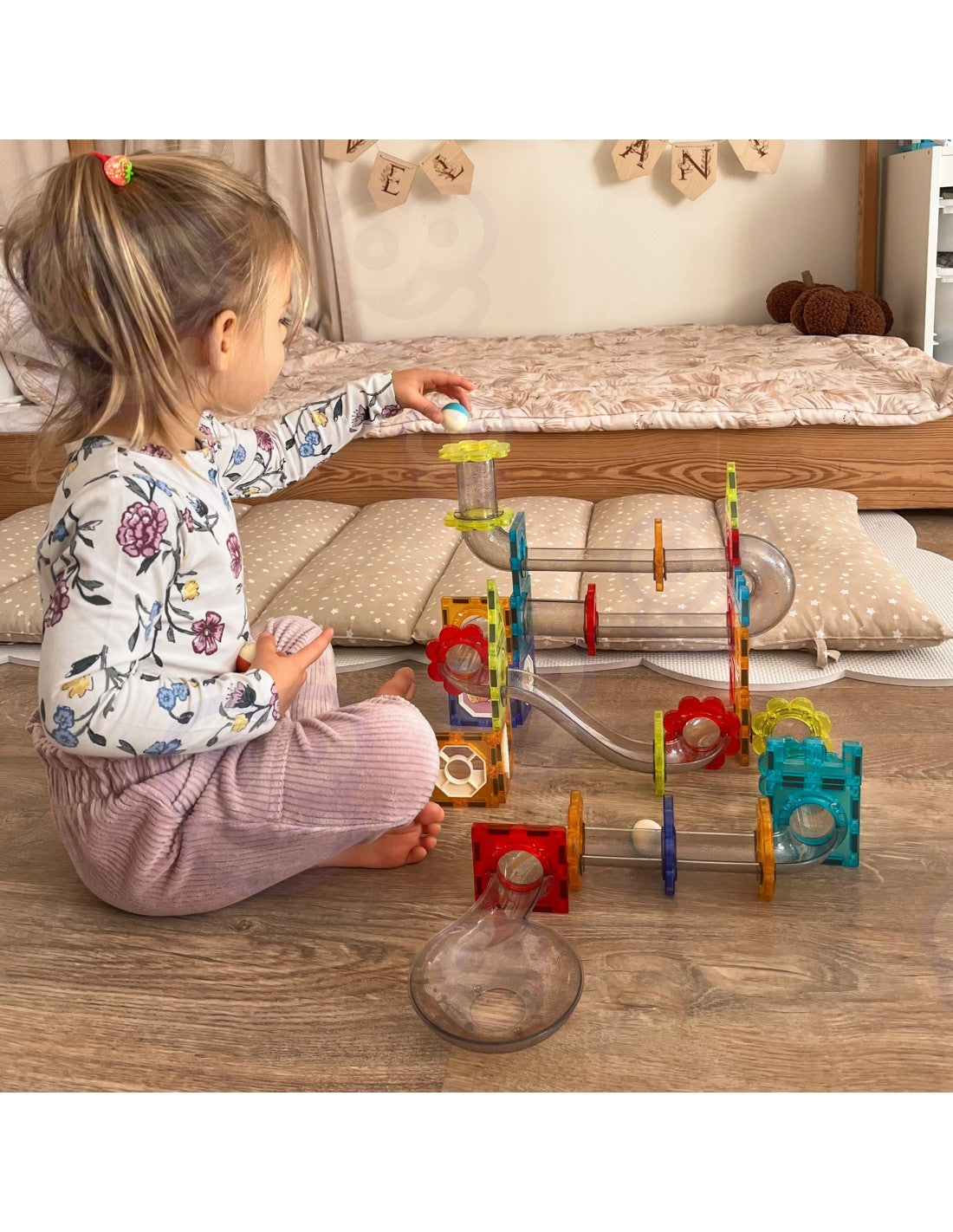 Darbarīku komplekts ar kasti